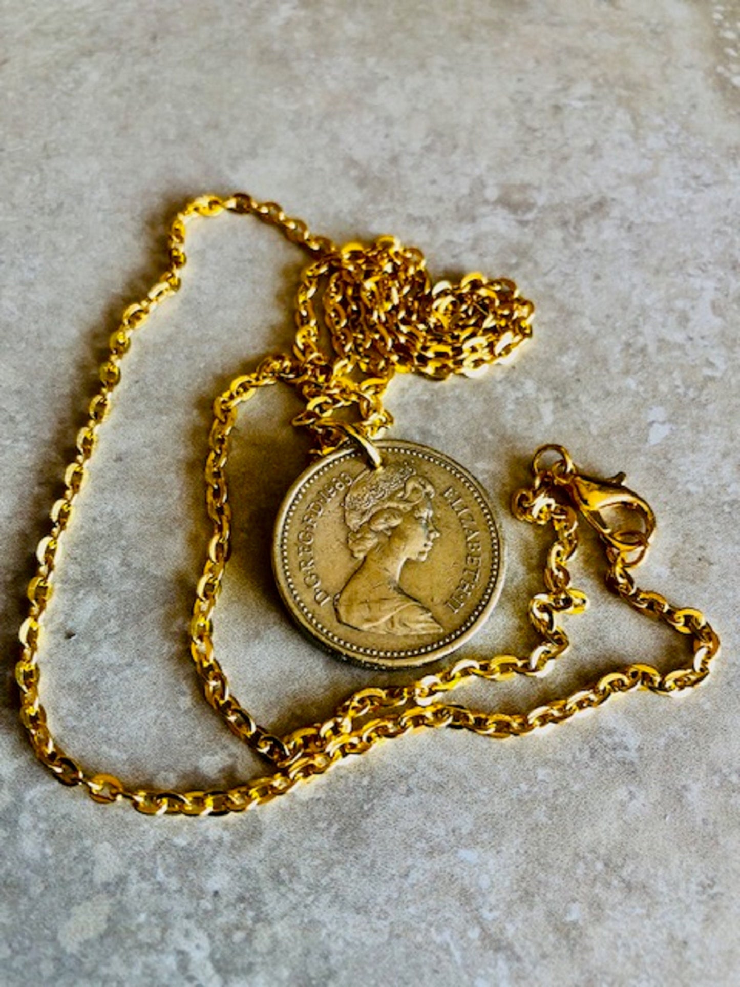 United Kingdom Coin Necklace One Pound UK Pendant Vintage Custom Jewelry Rare coins - Coin Enthusiast Fashion Accessory Handmade