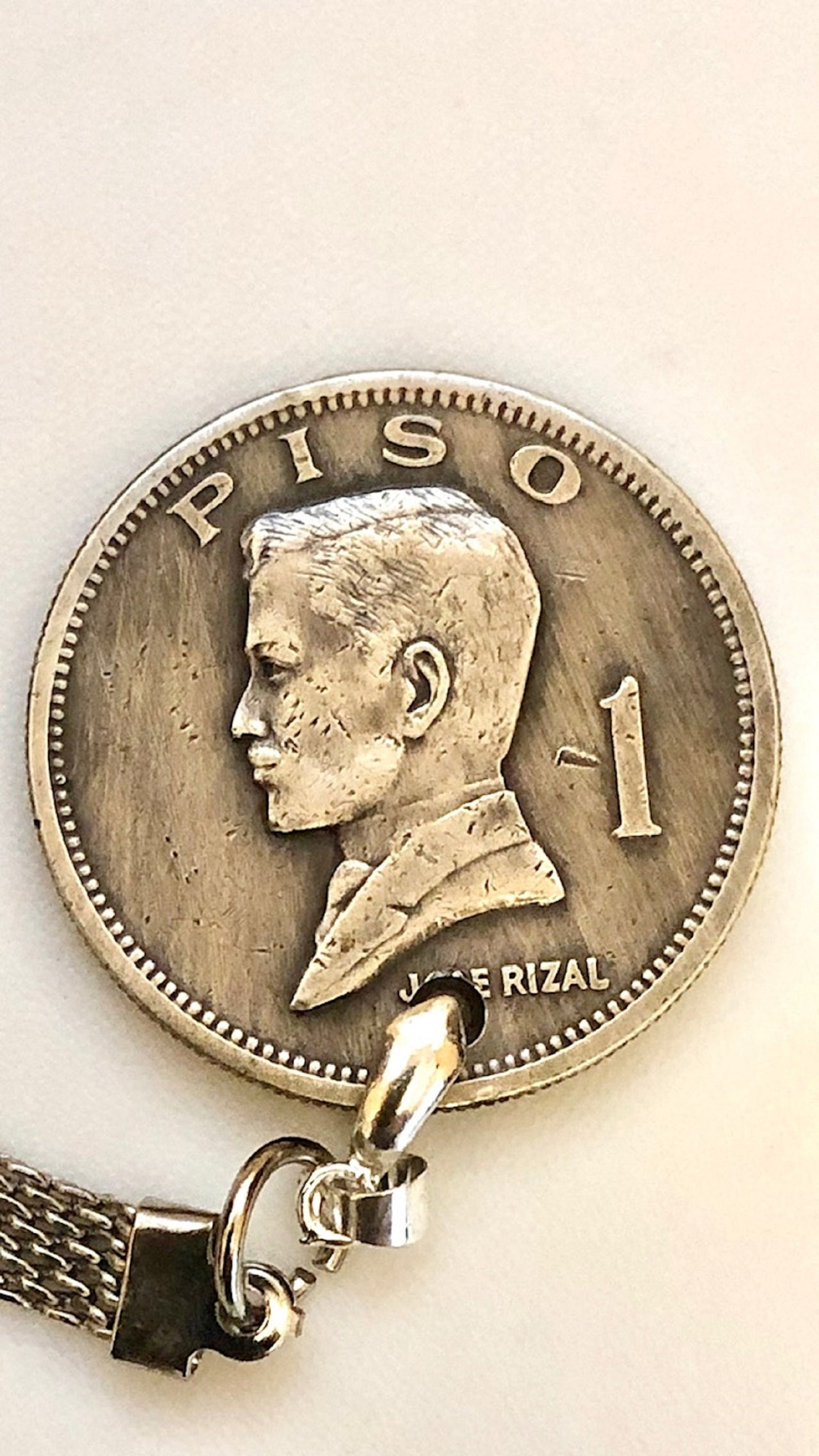 Philippines Coin Keychain 1 Piso Republika Ng Pilipinas Personal Necklace Vintage Jewelry Gift Friend Charm For Him Her World Coin Collector