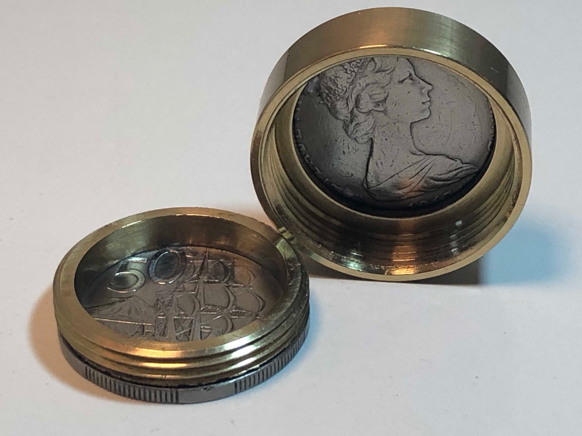 New Zealand Coin Pillbox Fifty Cents- Vintage Antique Stash Snuff Box, Keepsake, Men's Gift, Jewelry, World Coin Collector