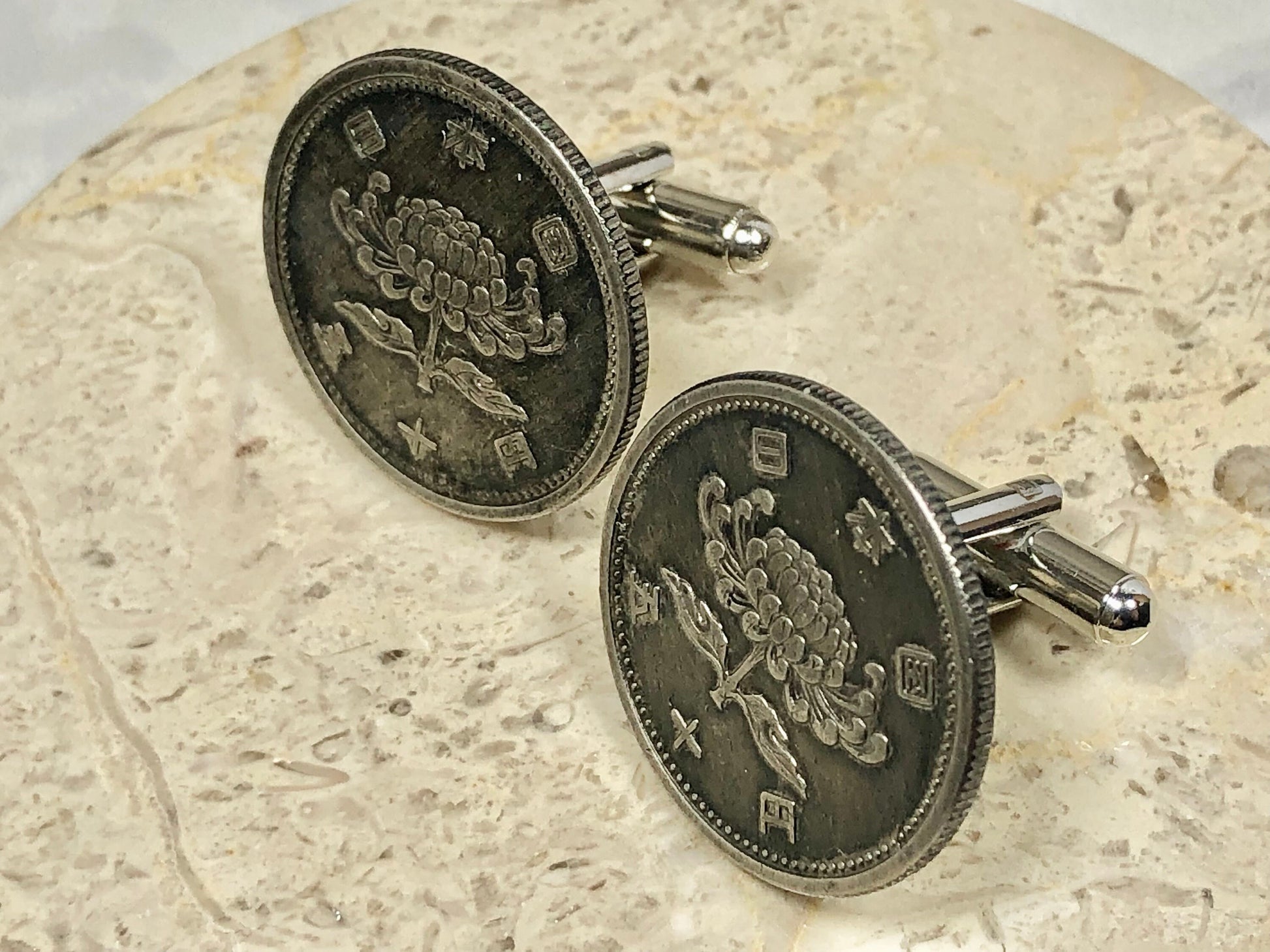 Japan Coin Cuff Links Japanese 500 Yen Custom Made Rare coins Handmade Jewelry Gift Friend Charm For Him Her World Coin Collector
