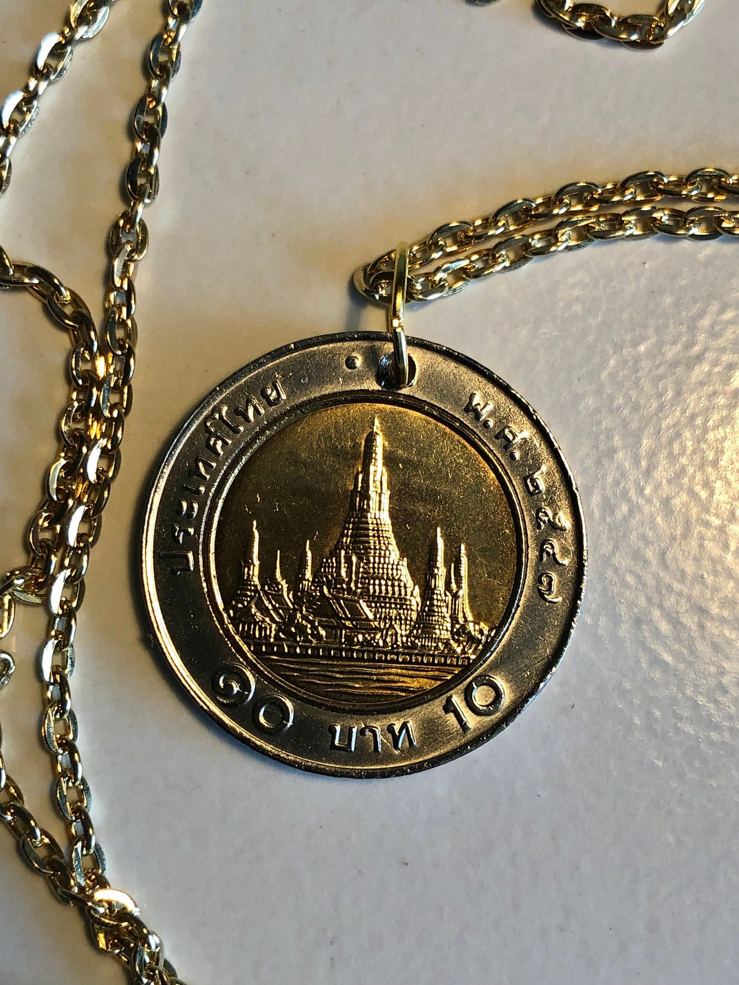 Thailand Coin Jewelry Necklace Thai 10 Baht Bi-Metallic Pendant Vintage Custom Made Rare Coins Coin Enthusiast Fashion Accessory Handmade