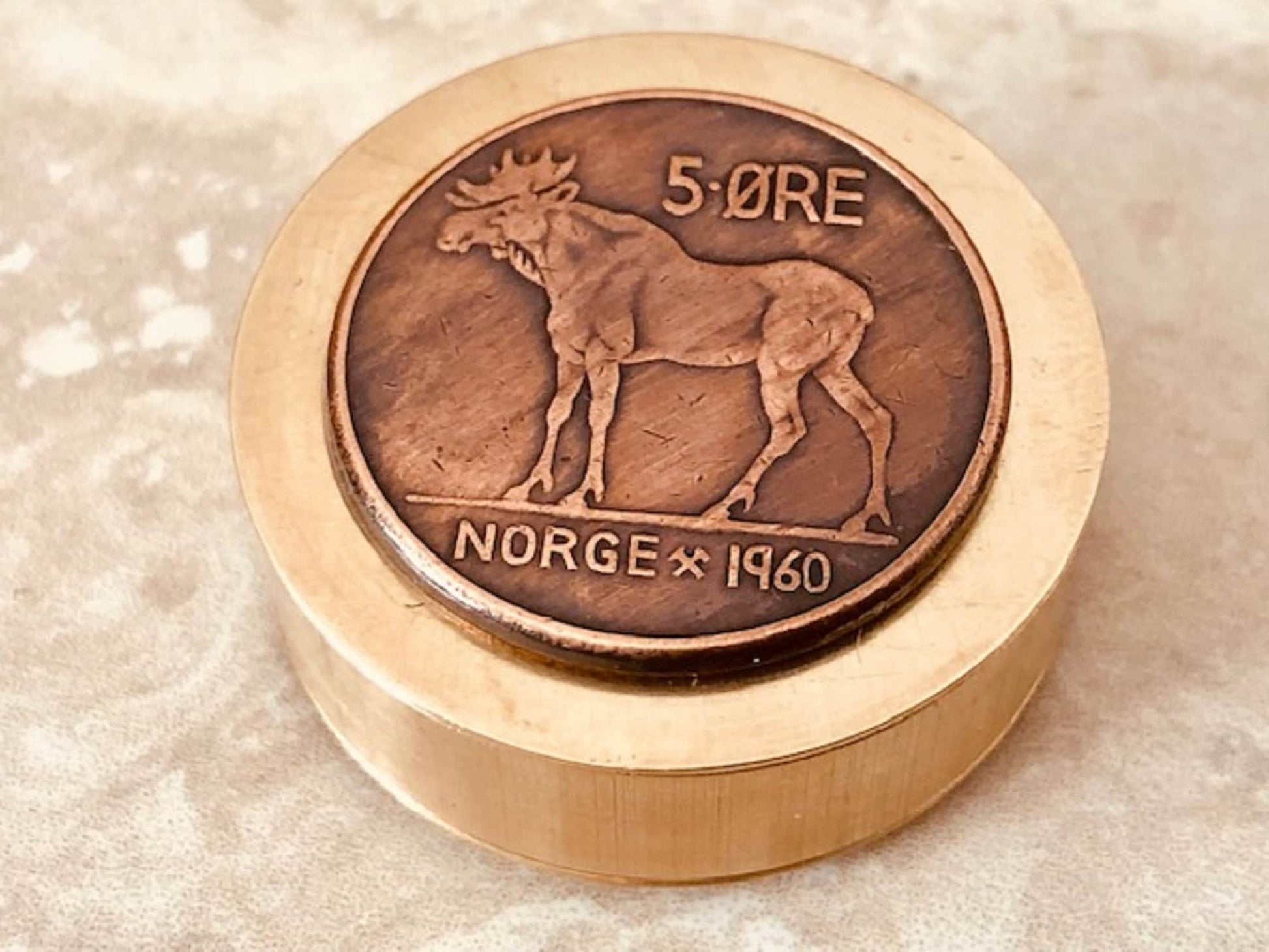 Norway Coin Pillbox Norwegian 5 Ore Moose, Vintage Antique Stash Snuff Box, Tobacco Box, Keepsake, Men's Gift Jewelry, World Coin Collector