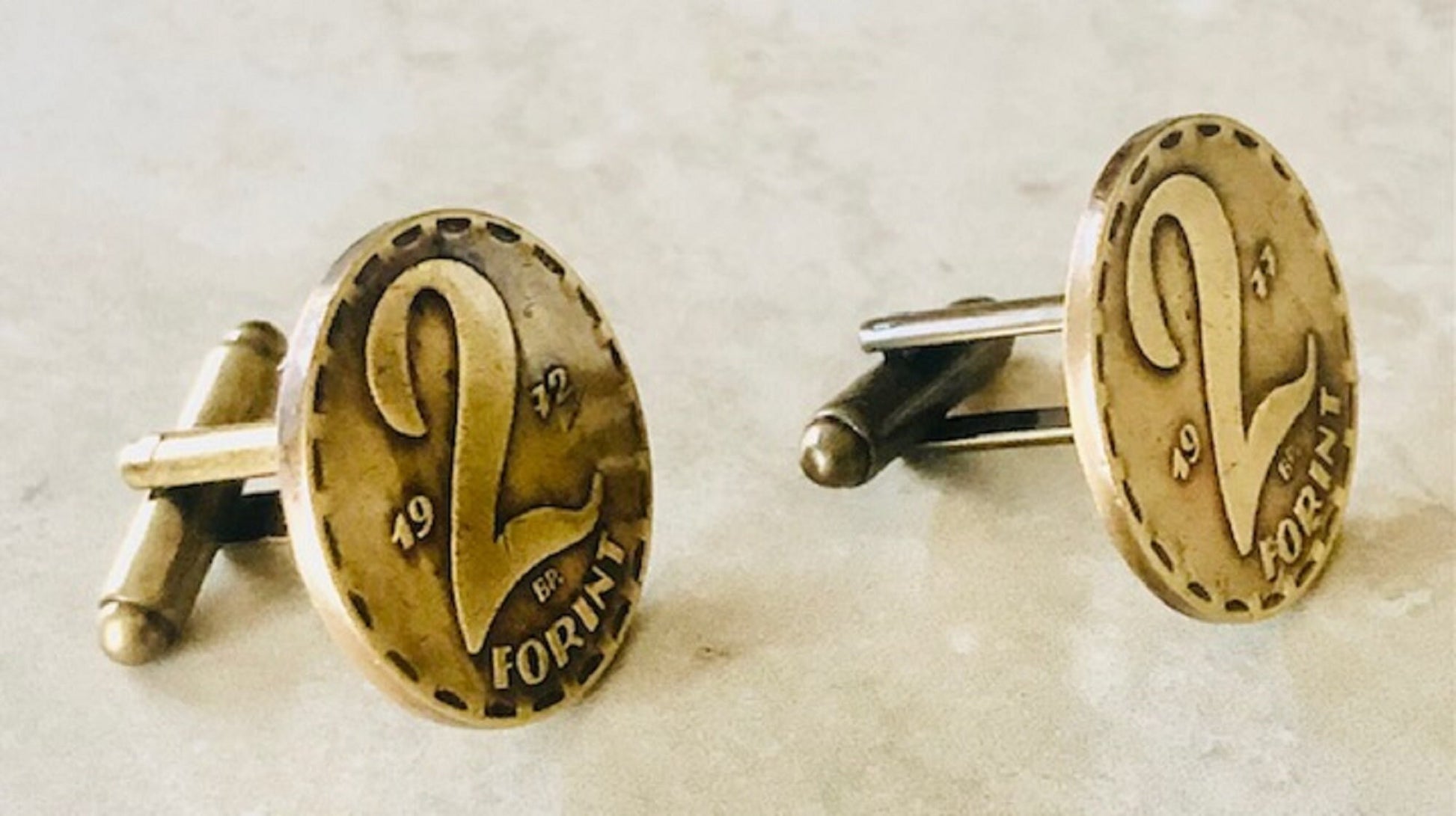 Hungary Coin CuffLink Hungarian 2 Forint MAGYAR NÉPKÖZTÁRSASÁG Vintage Handmade Jewelry Gift Friend Charm For Him Her World Coin Collector