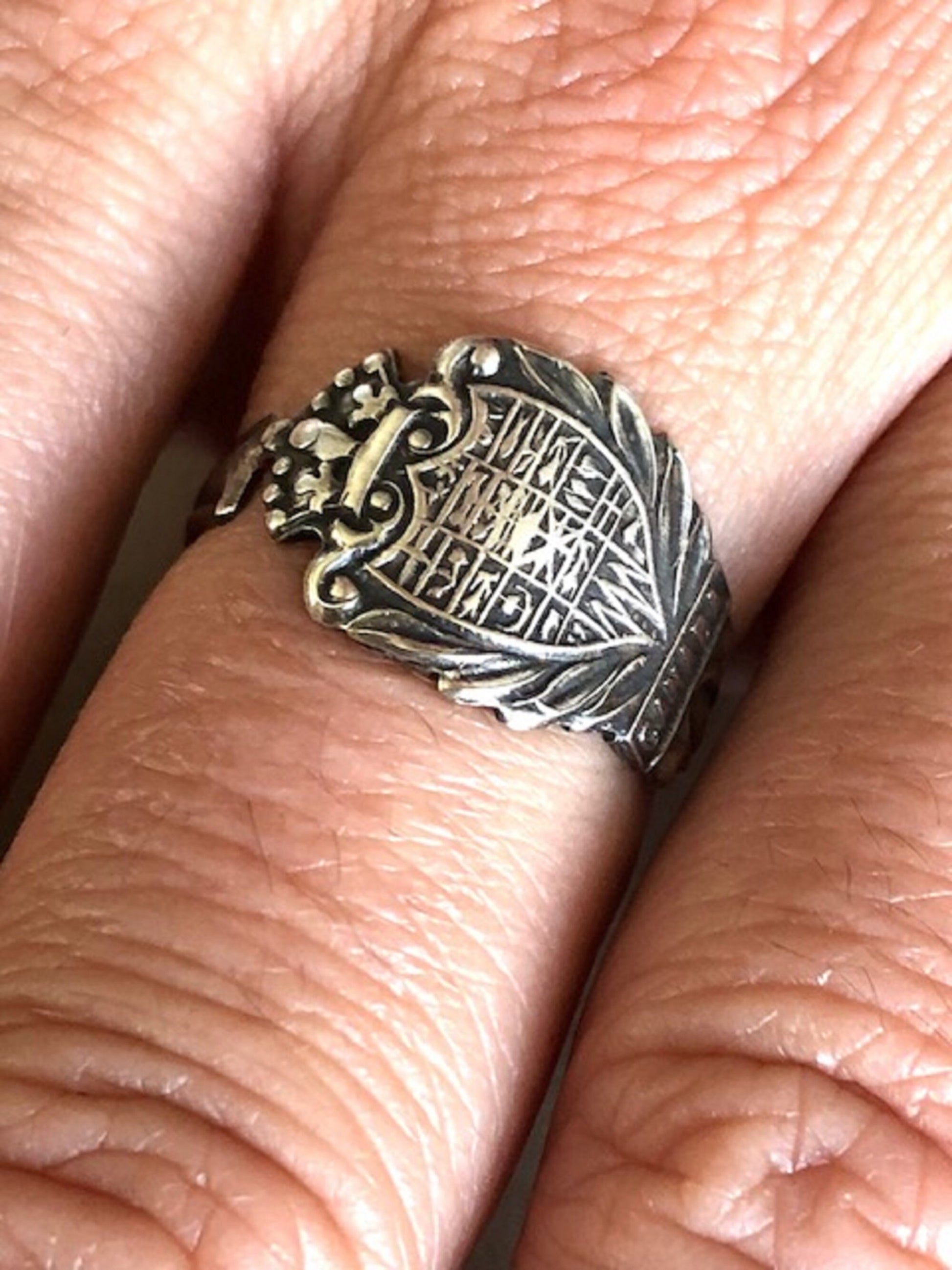 Canada Crest 925 Sterling Silver Spoon Ring, Classic Vintage Silverware Jewelry, Crest Symbols, Canadian Province, Art Deco Ring, Adjustable