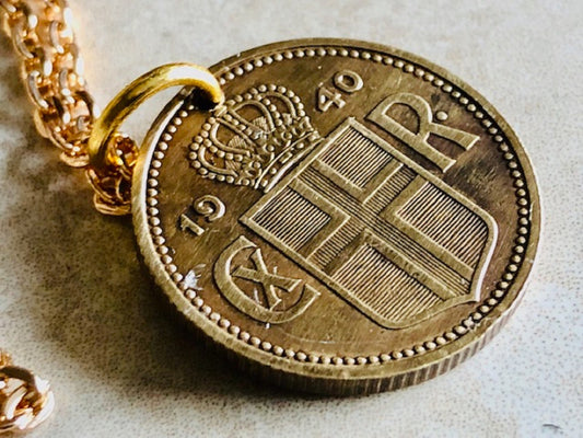 Iceland Coin Necklace 1 Krona Krona Pendant Personal Old Vintage Handmade Jewelry Gift Friend Charm For Him Her World Coin Collector