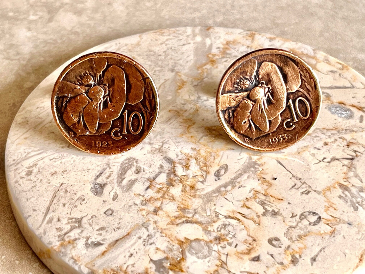 Italy Coin Cufflinks Italian 10 Lira Bee and Flower Cuff Links Personal Handmade Jewelry Gift Friend Charm For Him Her World Coin Collector