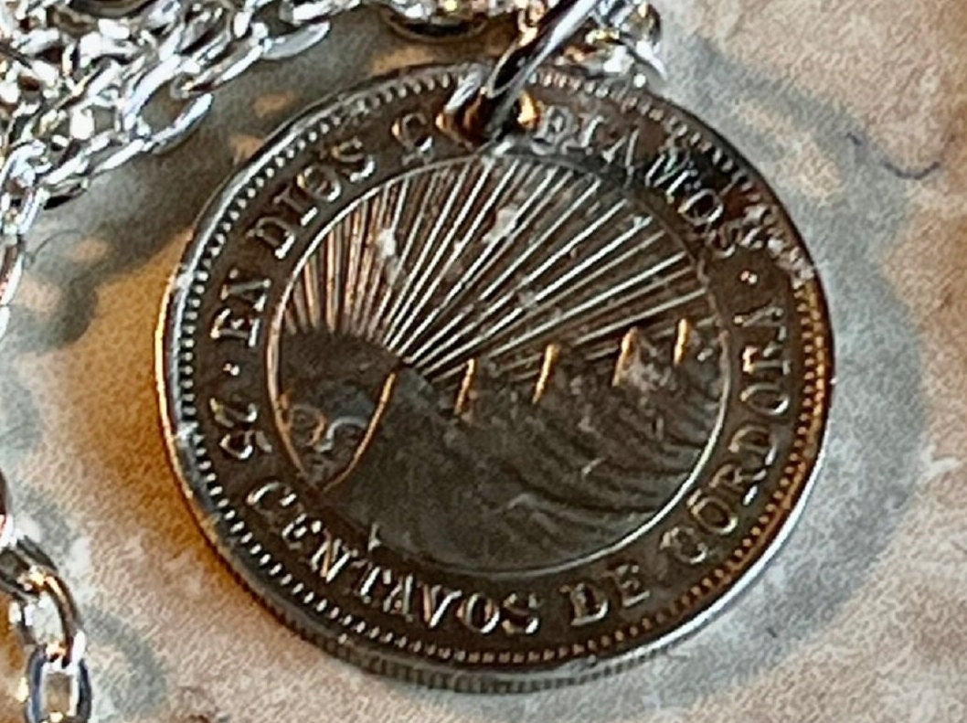 Nicaragua Coin 25 Centavos Necklace Pendant Nicaraguan Coin Vintage Custom Made Rare coins - Coin Enthusiast - Handmade - Fashion