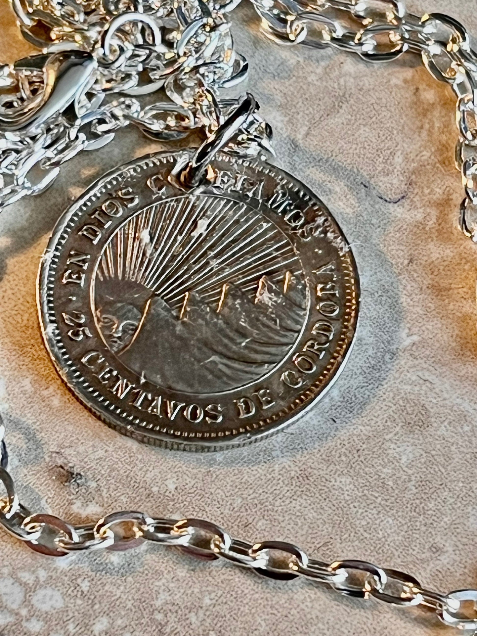 Nicaragua Coin 25 Centavos Necklace Pendant Nicaraguan Coin Vintage Custom Made Rare coins - Coin Enthusiast - Handmade - Fashion