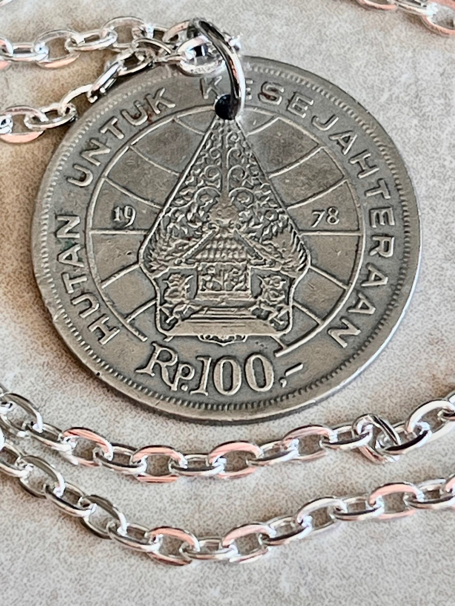 Indonesia Pendant Necklace Indonesian 100 Rupiah Coin Personal Vintage Handmade Jewelry Gift Friend Charm For Him Her World Coin Collector