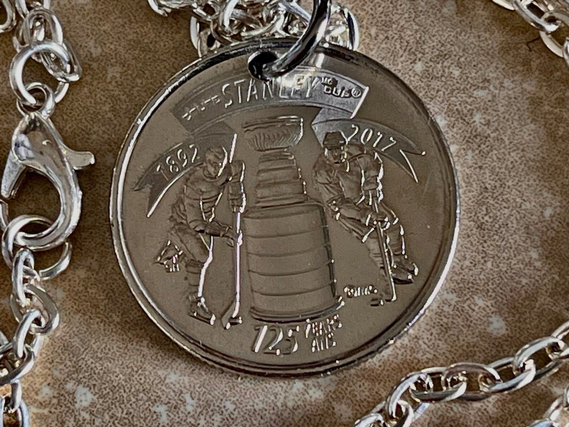 Canadian Quarter Necklace Pendant Canada NHL 125 Years Men's Hockey Personal Jewelry Gift Friend Charm For Him Her World Coin Collector